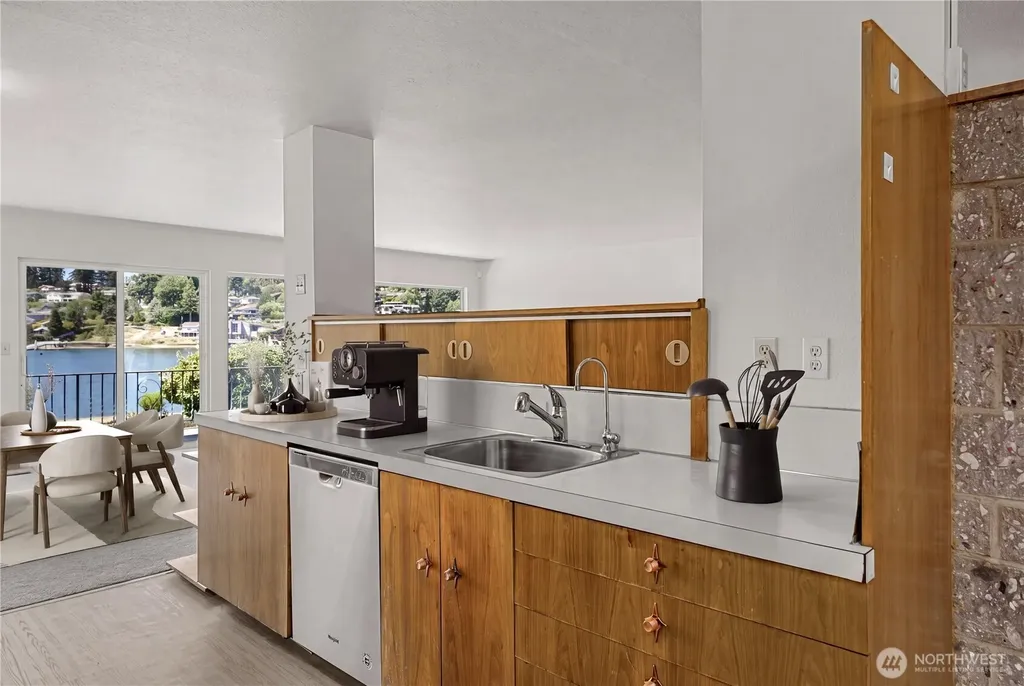 8920 Randall Dr NW Gig Harbor WA 98332