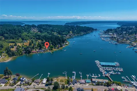 8920 Randall Dr NW Gig Harbor WA 98332