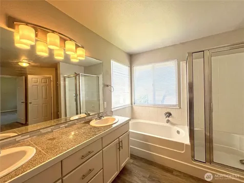 11531 15th Place SE Lake Stevens WA 98258