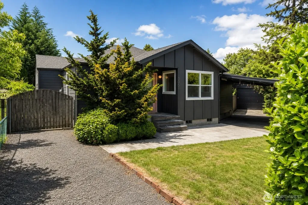 3051 Oak Street Longview WA 98632