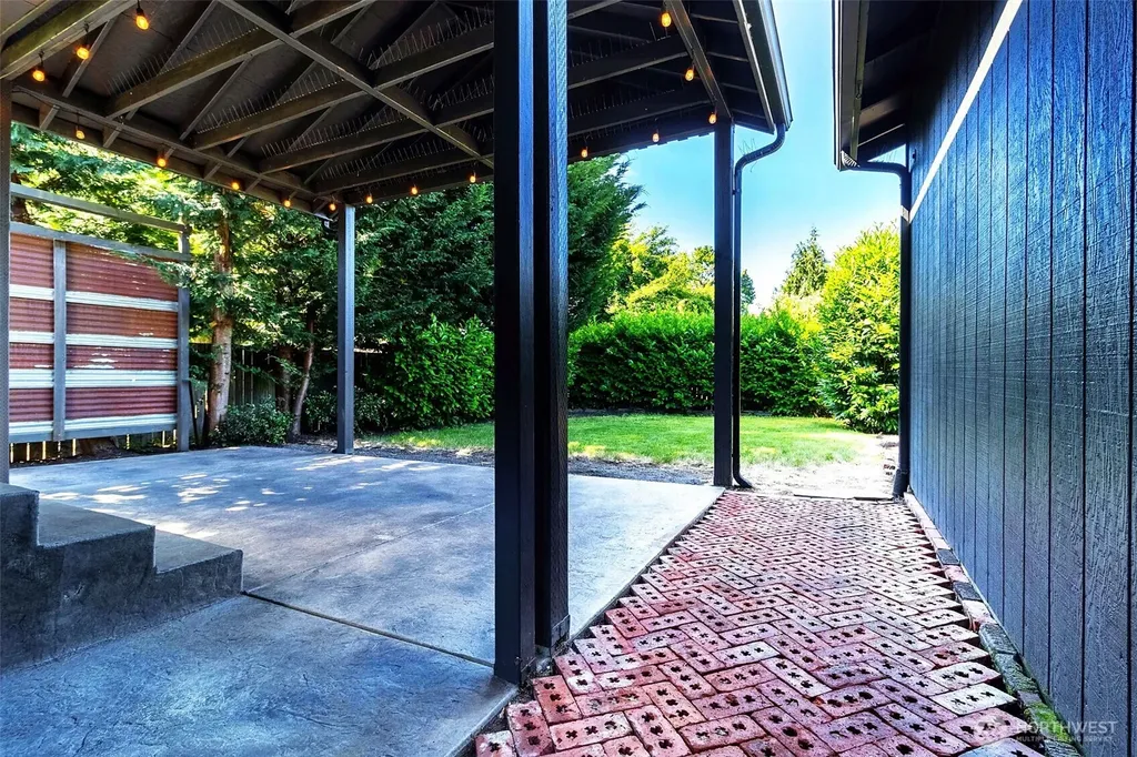 3051 Oak Street Longview WA 98632