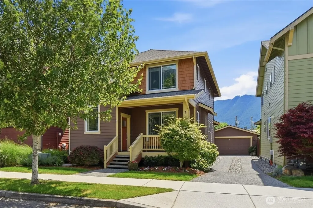 759 NE 2nd Street North Bend WA 98045