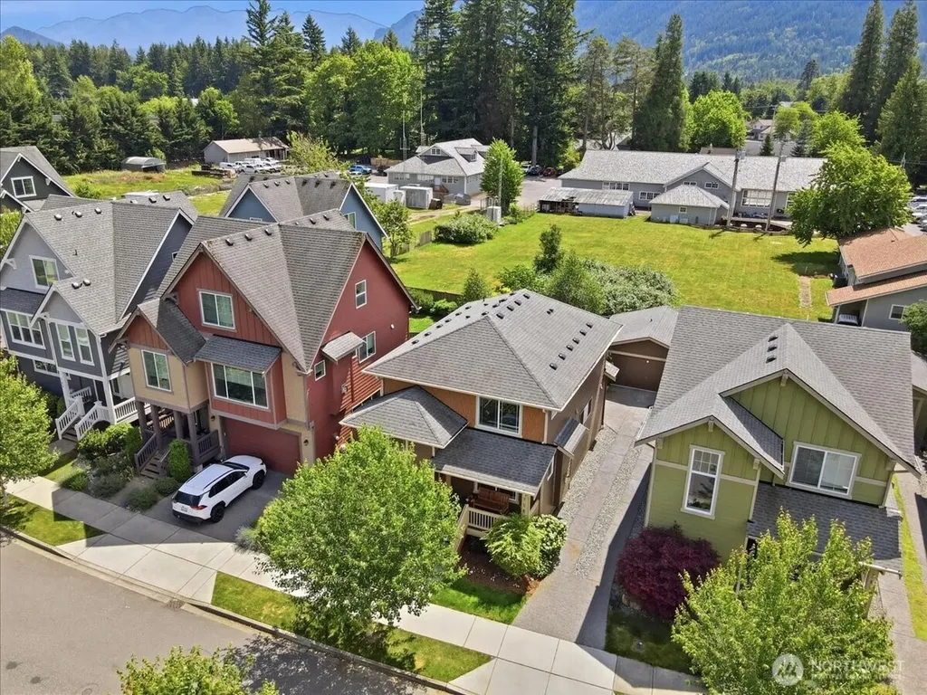 759 NE 2nd Street North Bend WA 98045