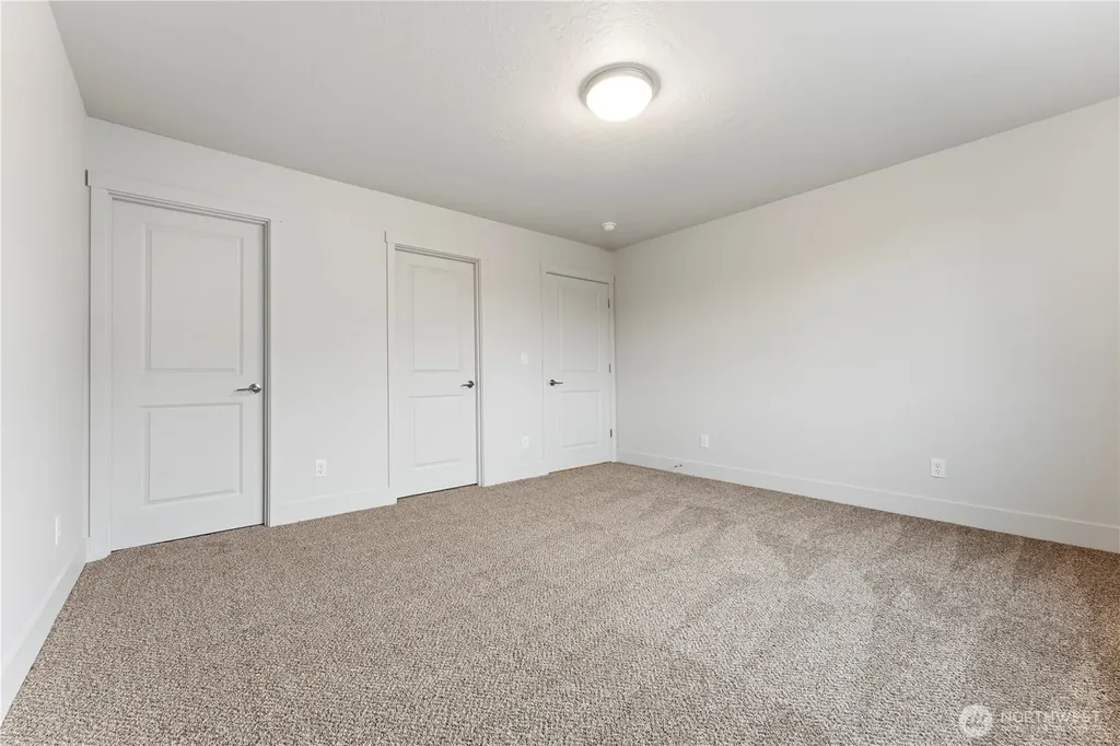 202 N Sandy Loop Moses Lake WA 98837