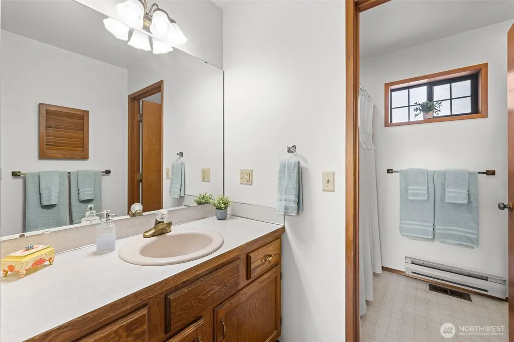 1809 E Woodhaven Lane Port Angeles WA 98362