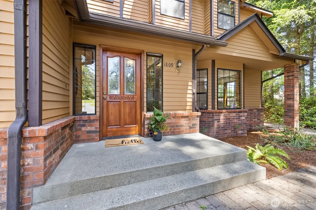 1809 E Woodhaven Lane Port Angeles WA 98362