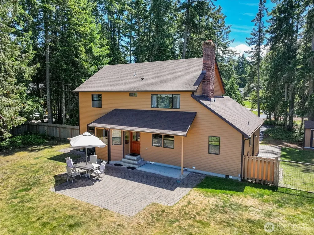 1809 E Woodhaven Lane Port Angeles WA 98362