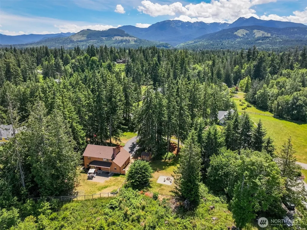 1809 E Woodhaven Lane Port Angeles WA 98362