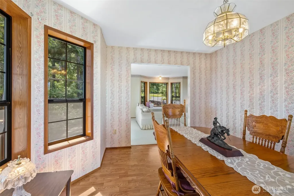 1809 E Woodhaven Lane Port Angeles WA 98362