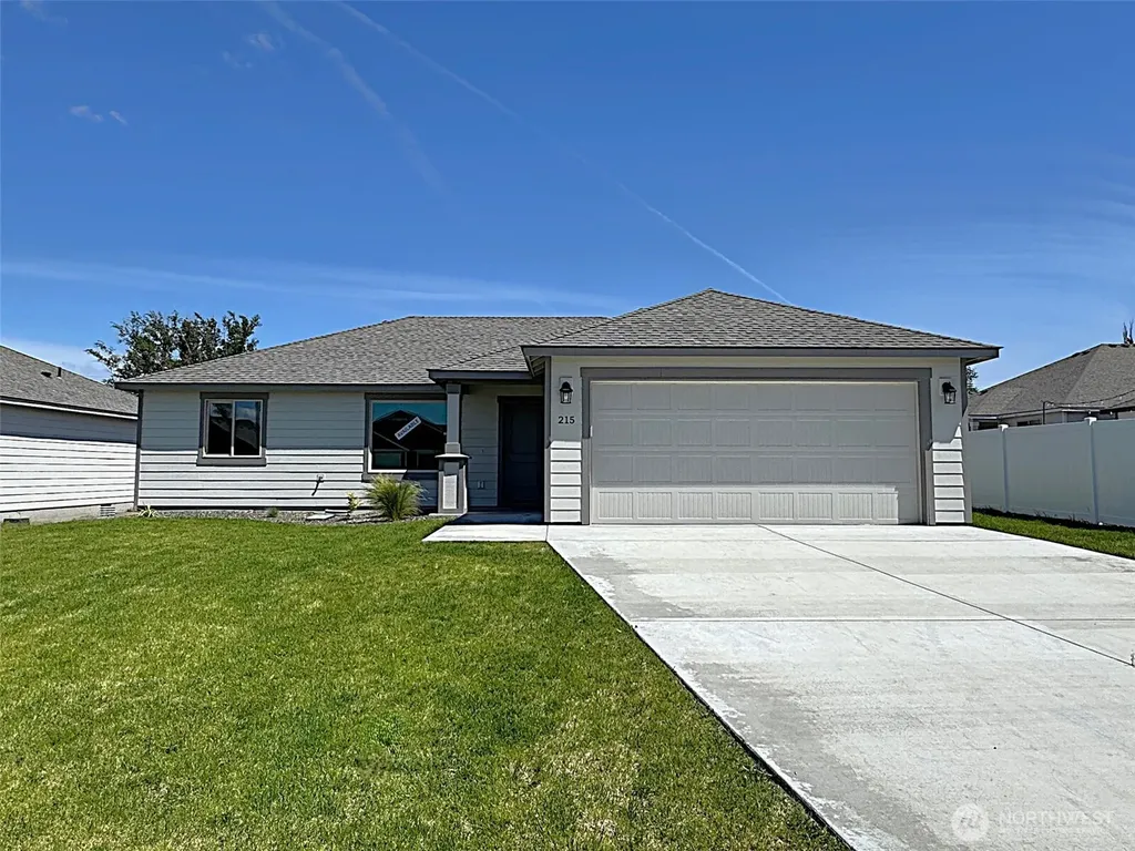 215 Lessor Loop Moses Lake WA 98837