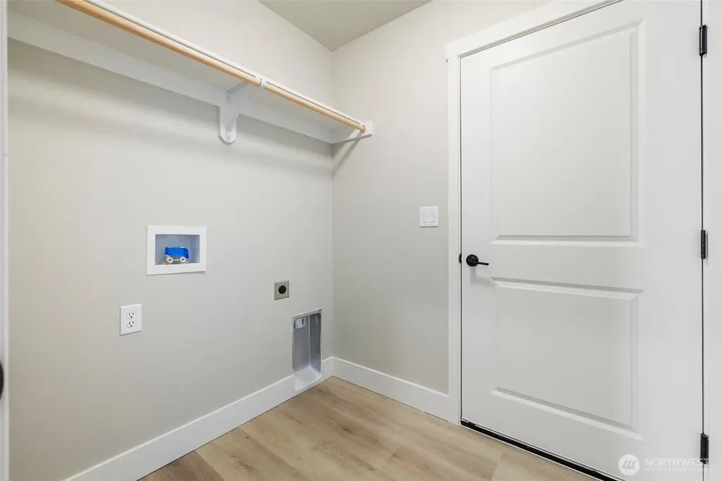 215 Lessor Loop Moses Lake WA 98837
