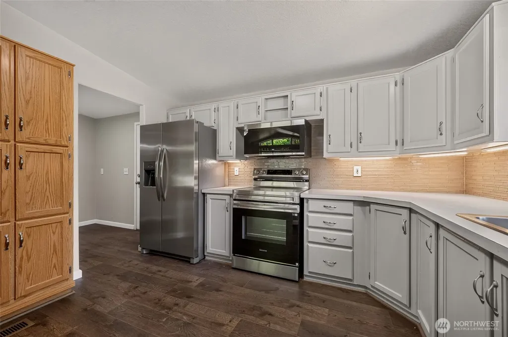 150 E Kingston Way Shelton WA 98584