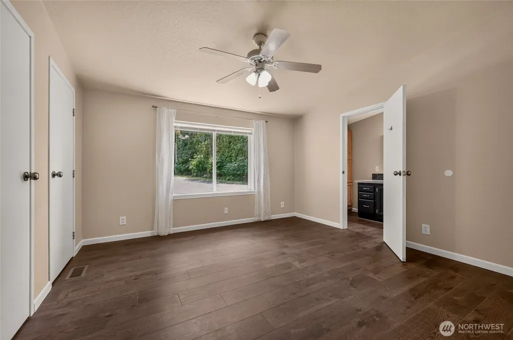 150 E Kingston Way Shelton WA 98584