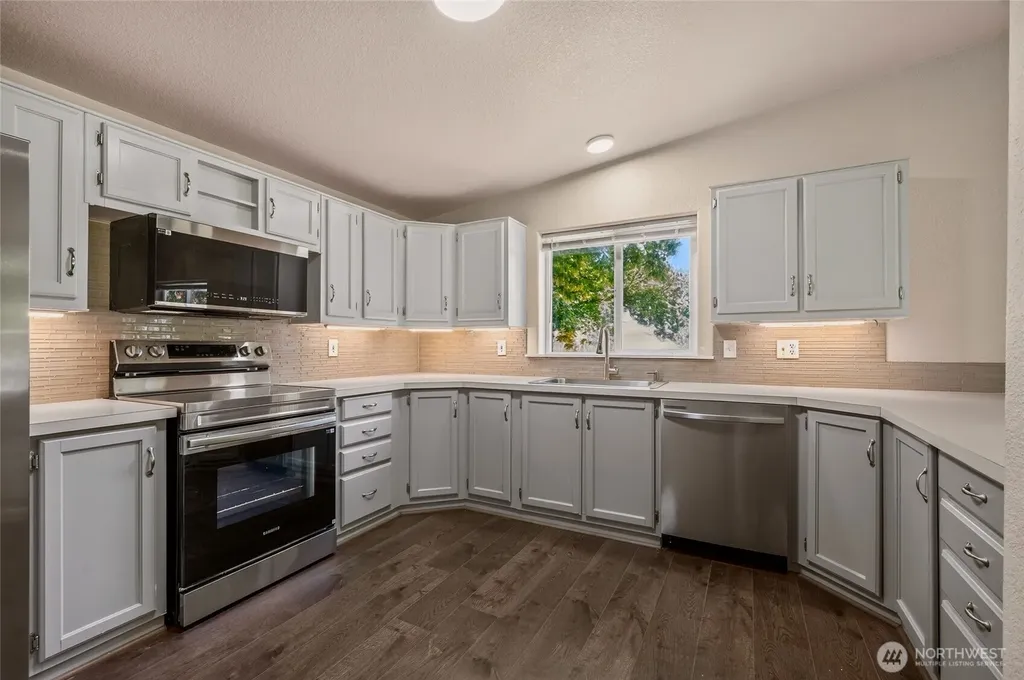 150 E Kingston Way Shelton WA 98584