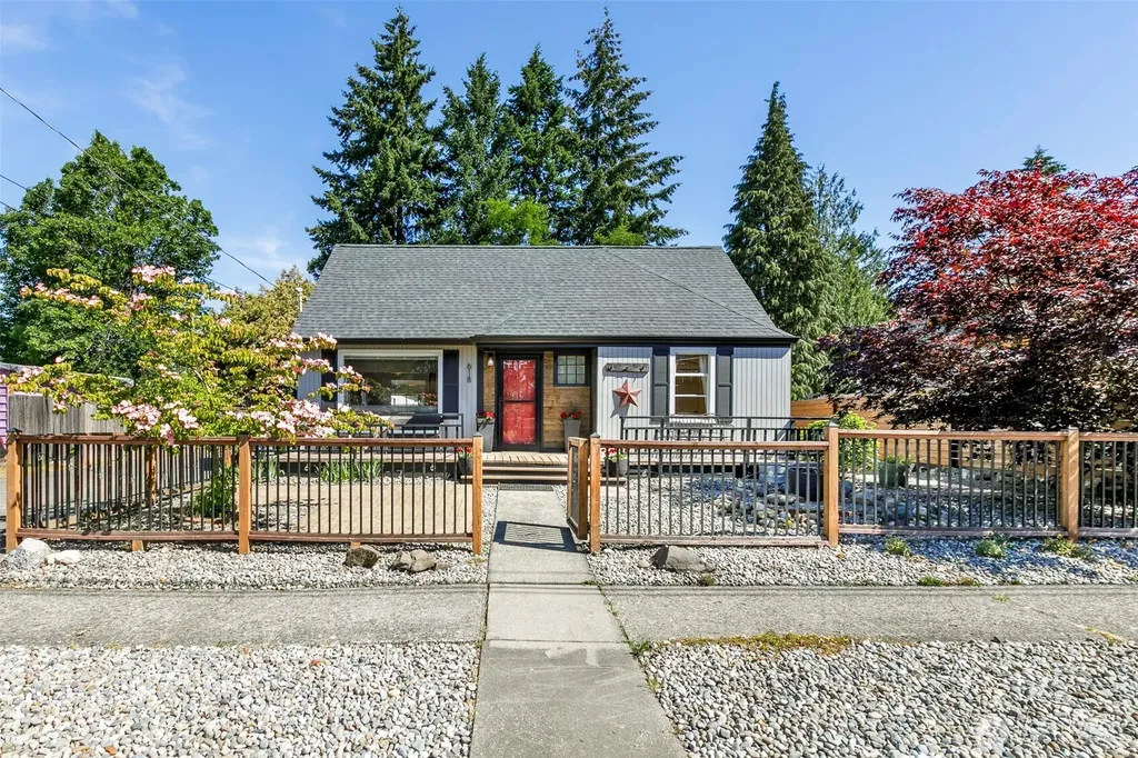 618 138th Street SW Burien WA 98166