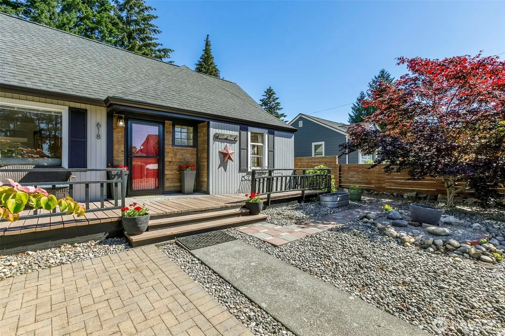 618 138th Street SW Burien WA 98166