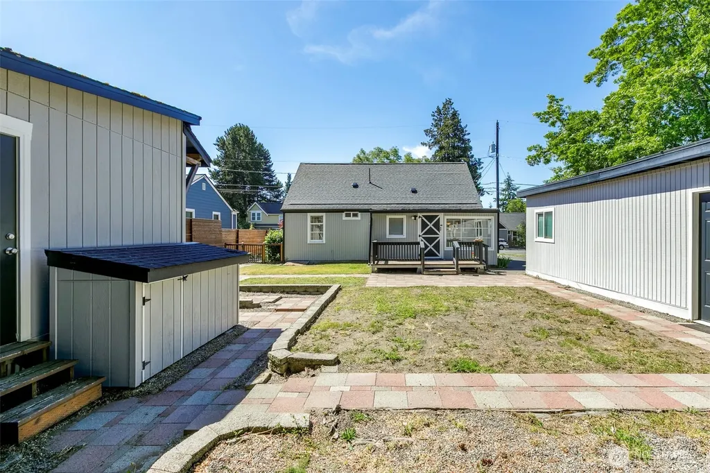 618 138th Street SW Burien WA 98166