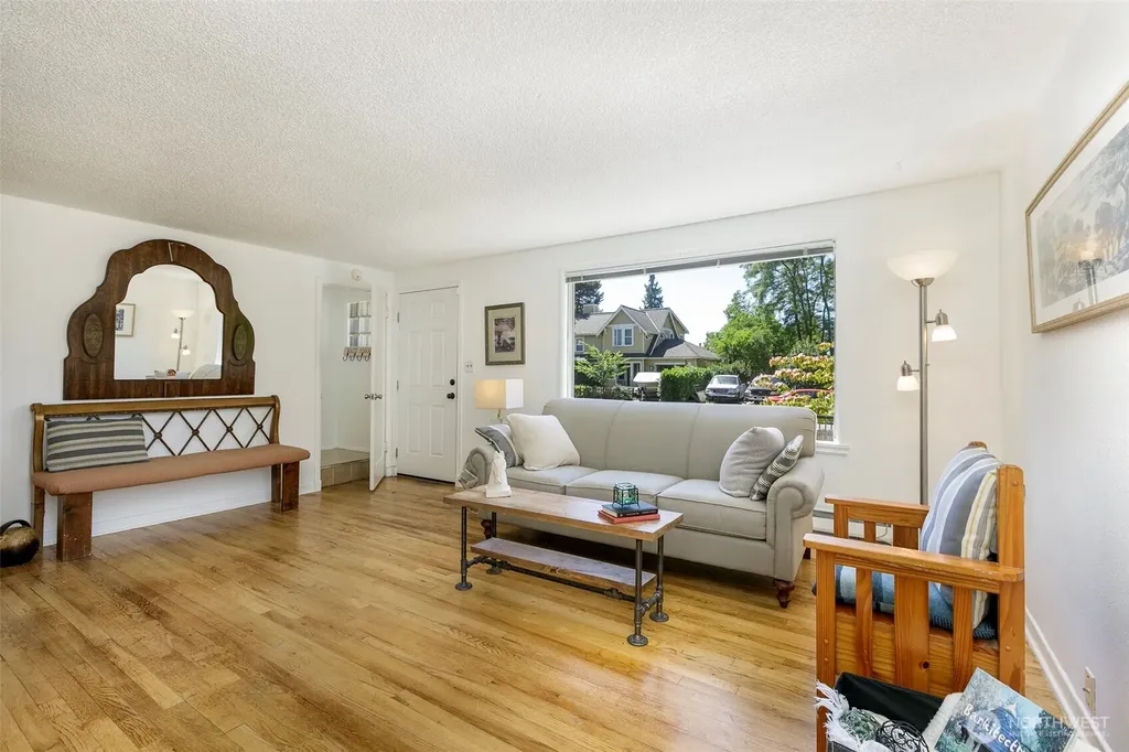 618 138th Street SW Burien WA 98166