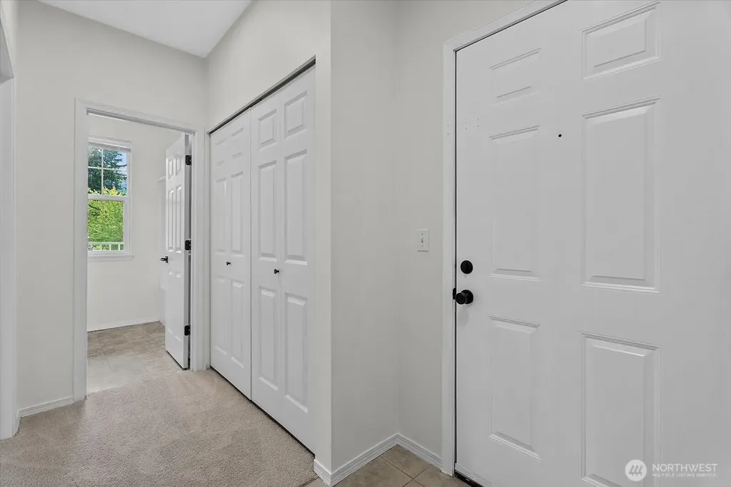 12712 Admiralty Way Everett WA 98204
