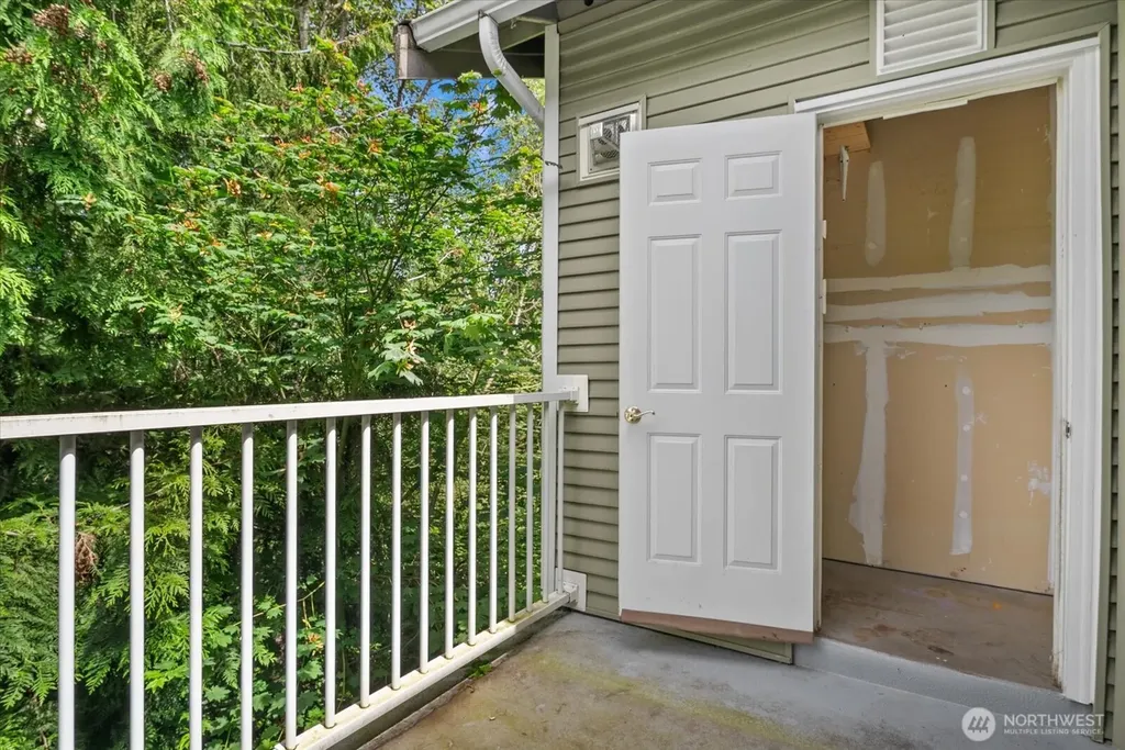 12712 Admiralty Way Everett WA 98204