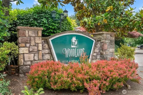 12712 Admiralty Way Everett WA 98204