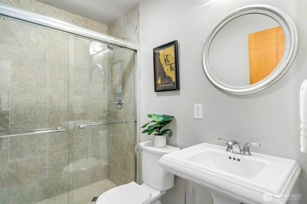 5320 S Kenyon Street Seattle WA 98118