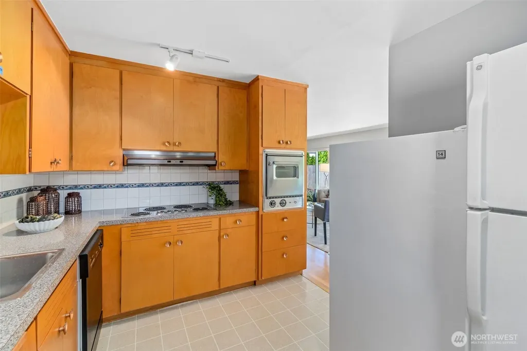 5320 S Kenyon Street Seattle WA 98118