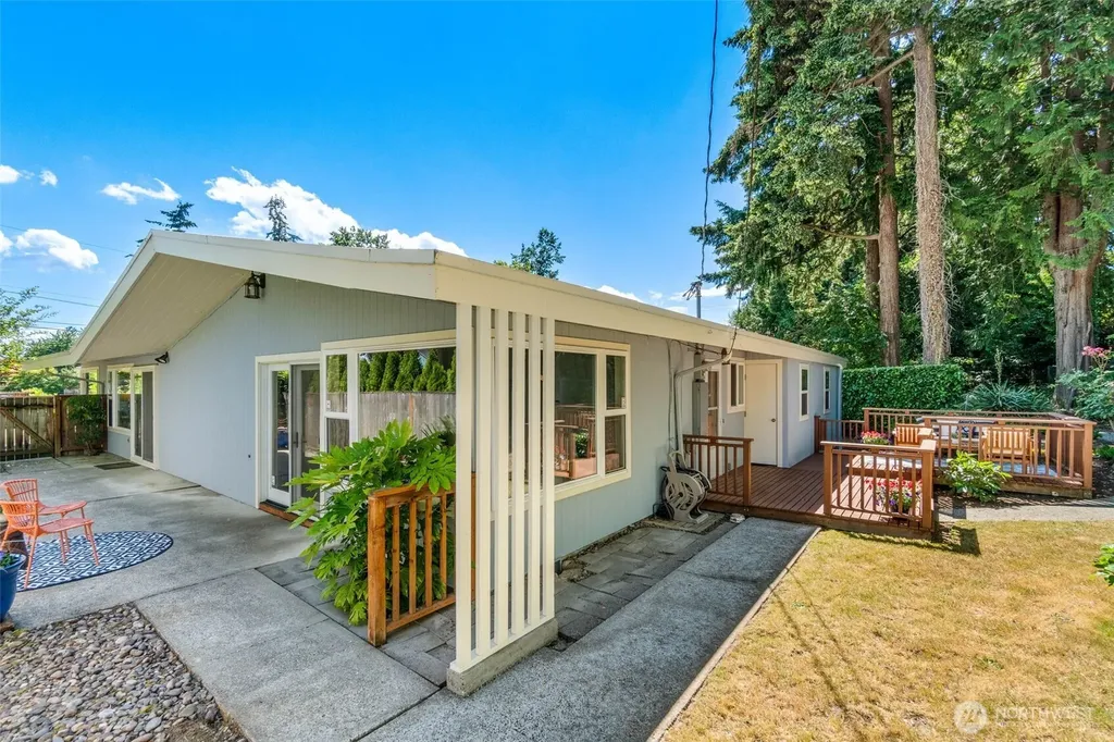 5320 S Kenyon Street Seattle WA 98118