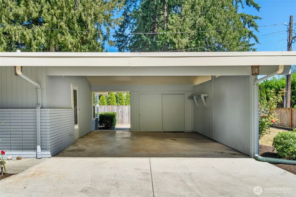 5320 S Kenyon Street Seattle WA 98118