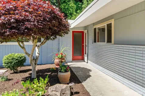 5320 S Kenyon Street Seattle WA 98118