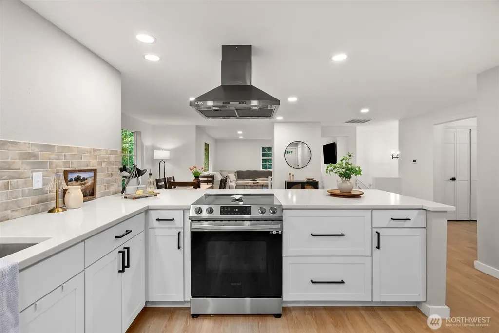 395 NW Blomster Way Poulsbo WA 98370