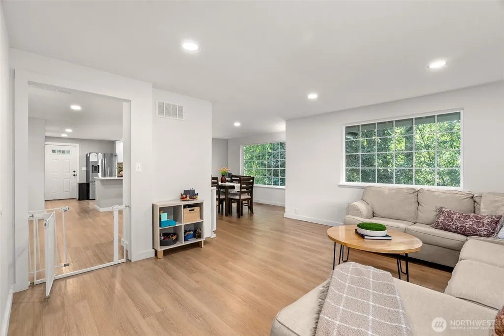 395 NW Blomster Way Poulsbo WA 98370