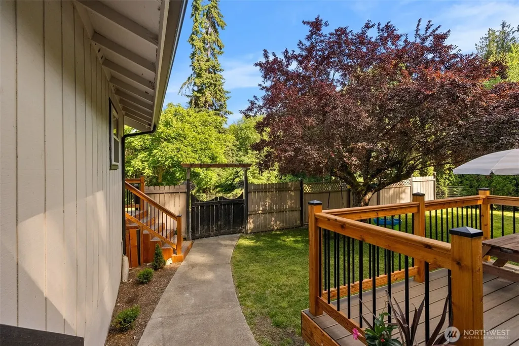 395 NW Blomster Way Poulsbo WA 98370