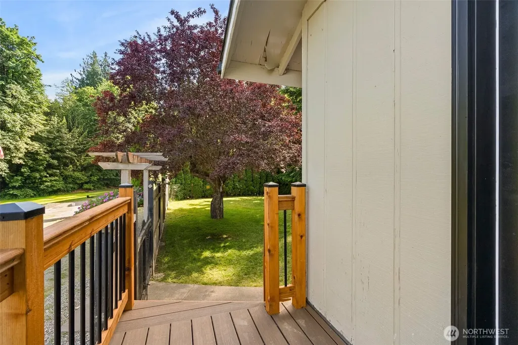 395 NW Blomster Way Poulsbo WA 98370
