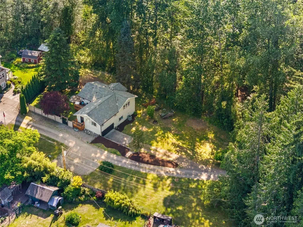395 NW Blomster Way Poulsbo WA 98370