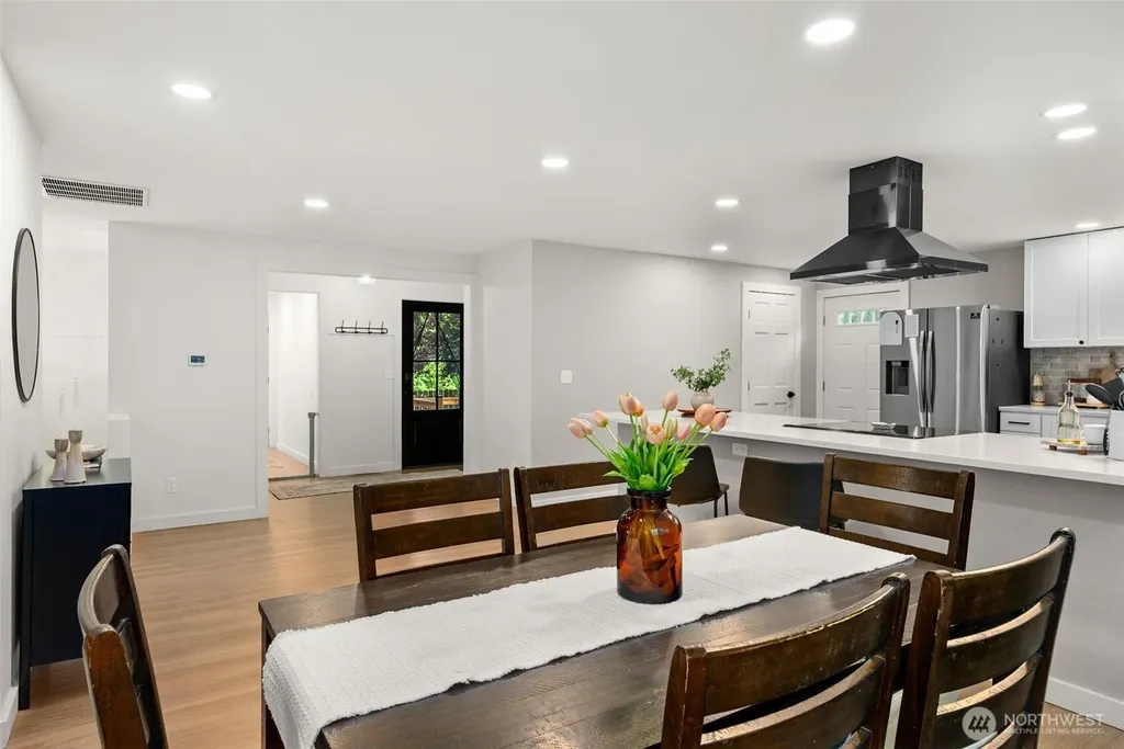 395 NW Blomster Way Poulsbo WA 98370
