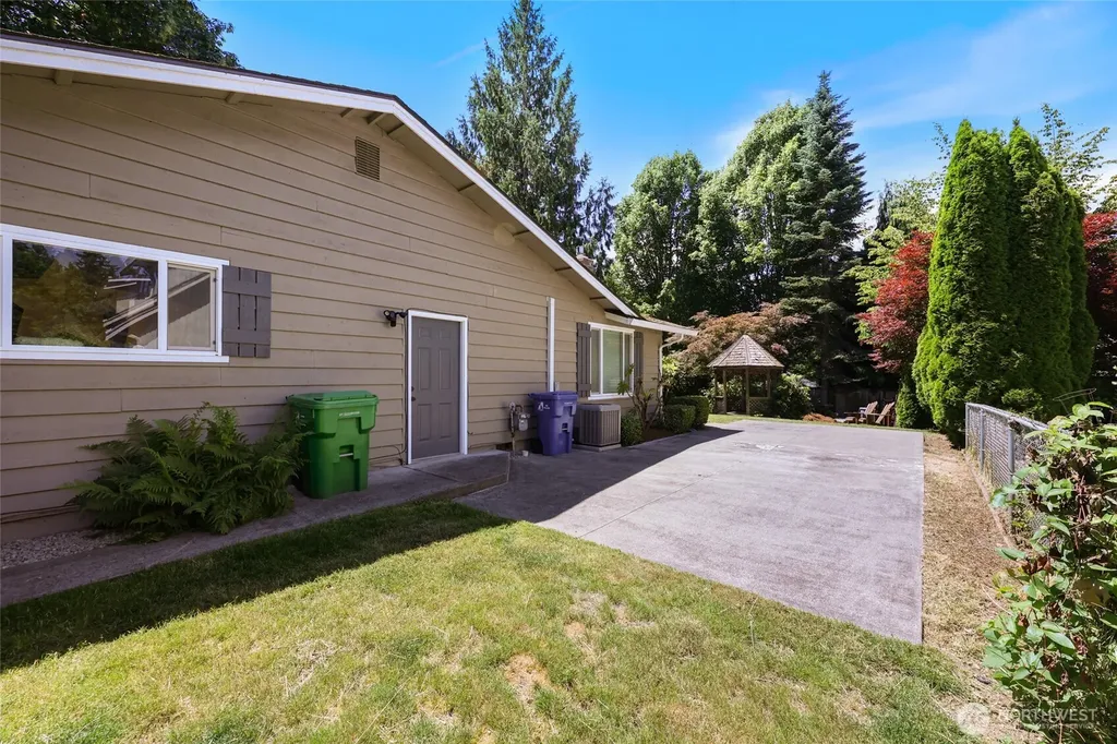 2725 Raintree Court SE Olympia WA 98501