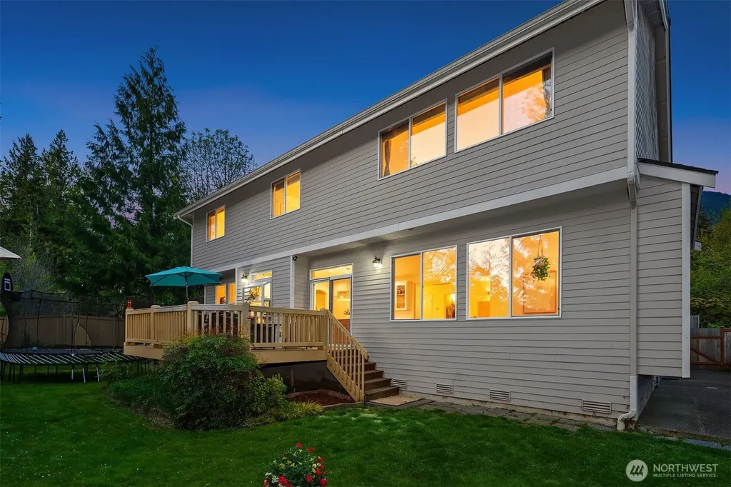 915 Snoqualm Place North Bend WA 98045