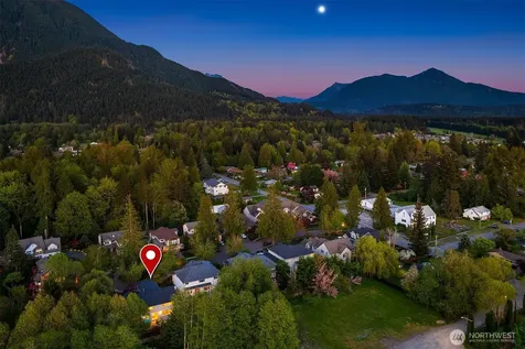 915 Snoqualm Place North Bend WA 98045