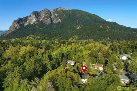 915 Snoqualm Place North Bend WA 98045