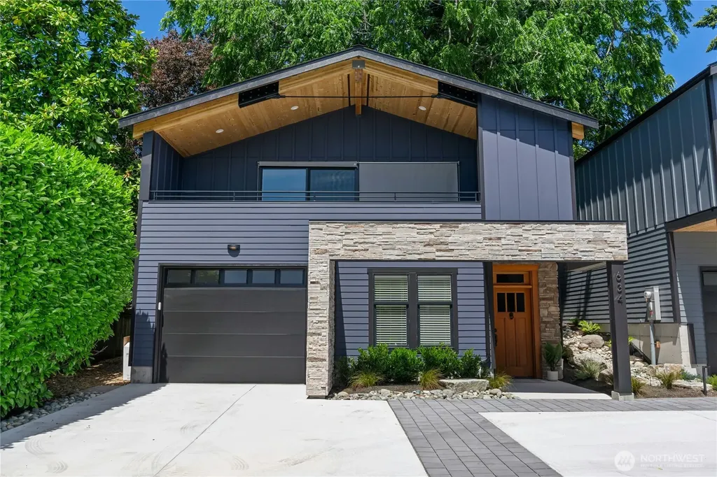 634 11th Avenue Kirkland WA 98033