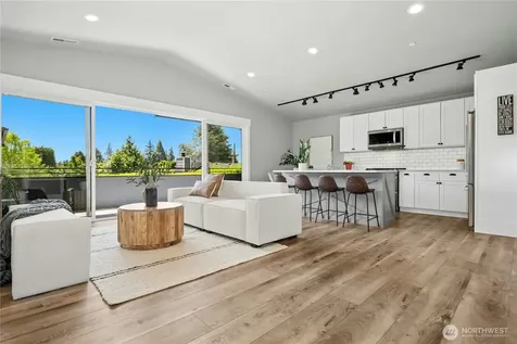 634 11th Avenue Kirkland WA 98033