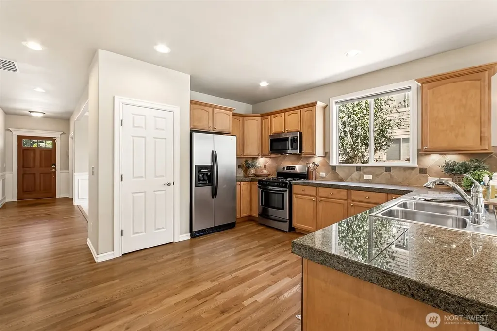 23323 SE 284th Street Maple Valley WA 98038