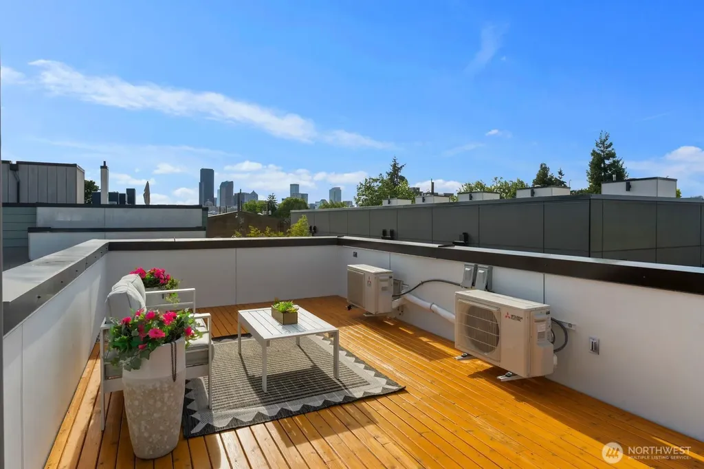 124 20th Avenue Seattle WA 98122