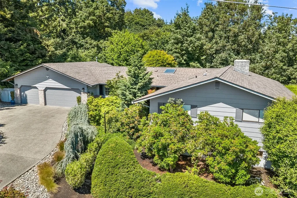 6312 Agnes Road NE Tacoma WA 98422