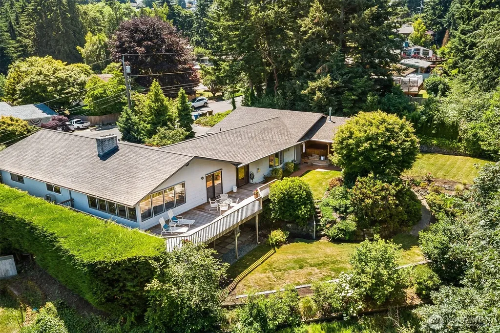 6312 Agnes Road NE Tacoma WA 98422