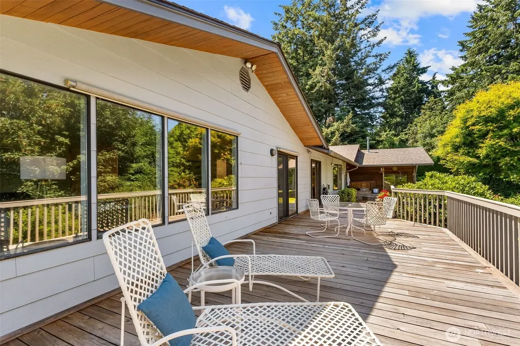 6312 Agnes Road NE Tacoma WA 98422