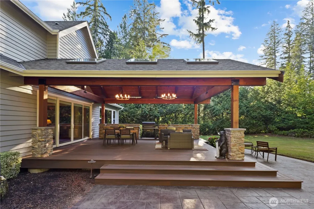 25122 NE 18th Street Sammamish WA 98074