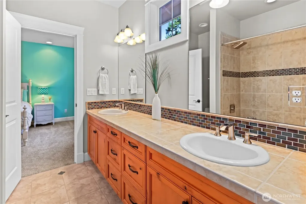 25122 NE 18th Street Sammamish WA 98074