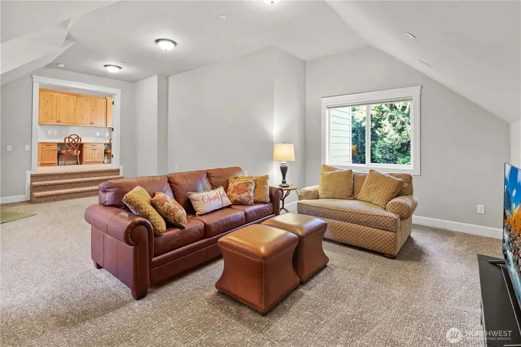 25122 NE 18th Street Sammamish WA 98074